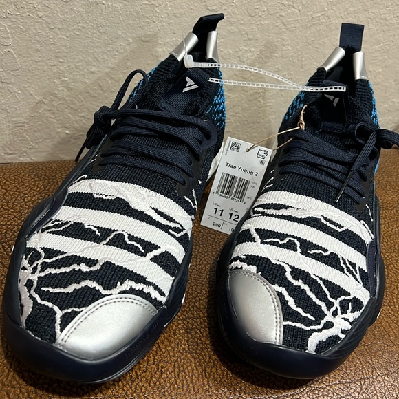 Brand New Adidas NBA’s Trae Young 2 Atlanta Hawks Superstar Point Guard Sneakers - Picture 1 of 8